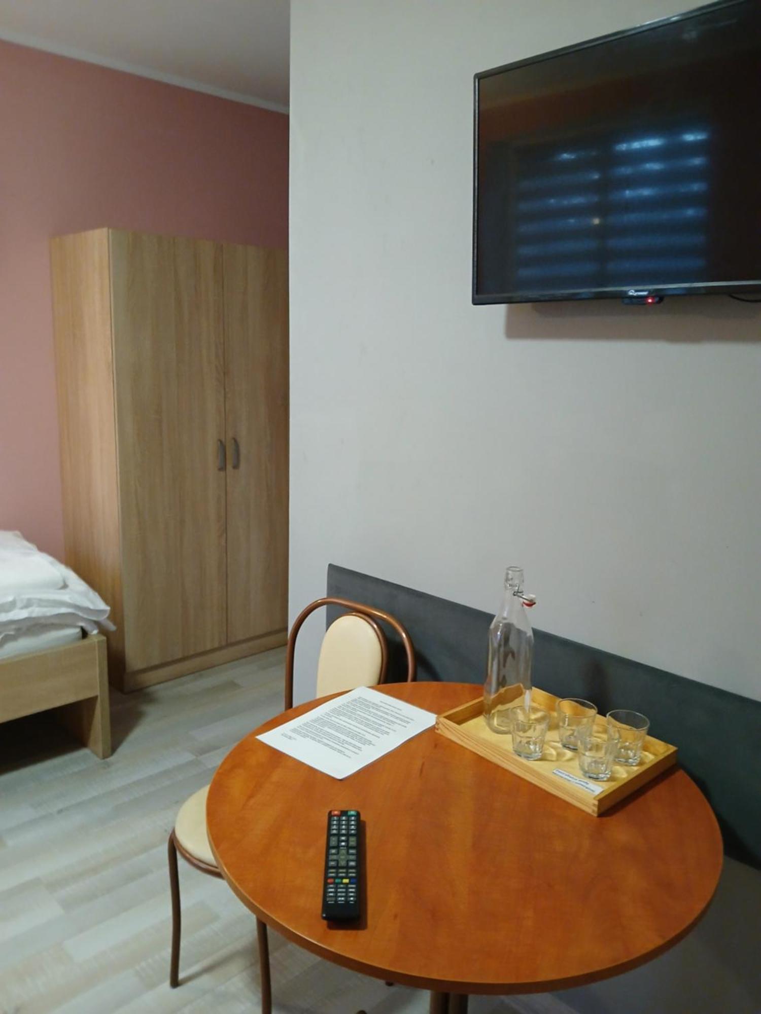 Dom Brama Mazur Bed & Breakfast Ostroda Exterior photo